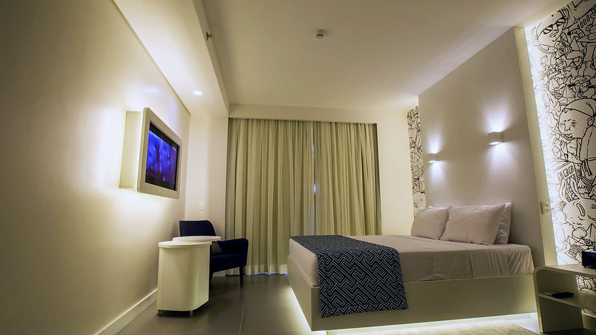 Apartamento do hotel entregue, com iluminação de cena e automação instaladas